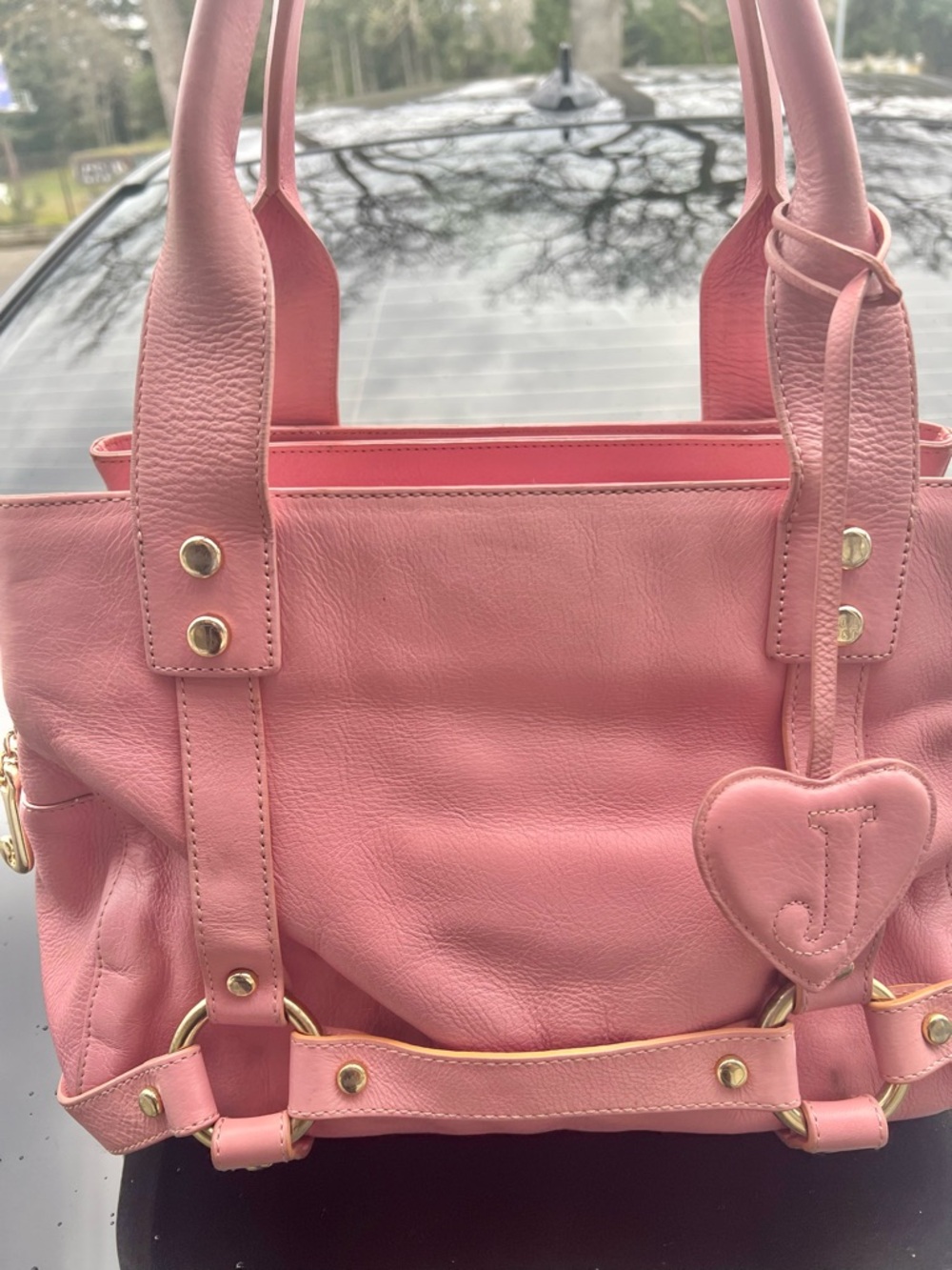 Y2K Vintage 2004 P&G ERA
Authentic Juicy Couture pink Leather Satchel Bag